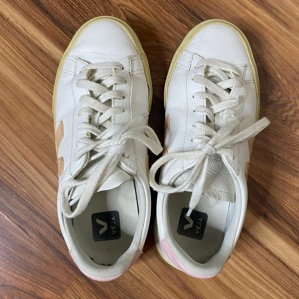VEJA Campo Leather Lace Up White Pink Sneakers Size 7